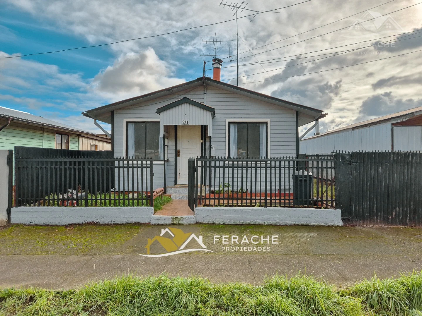 Casa lista para habitar en Los Laureles, con 3 dormitorios y buen espacio exterior, La Unión